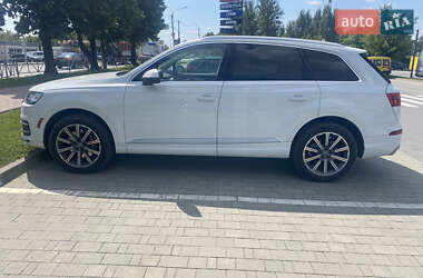 Позашляховик / Кросовер Audi Q7 2017 в 
