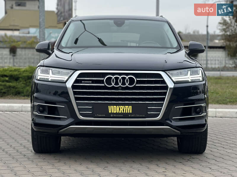 Позашляховик / Кросовер Audi Q7 2016 в Києві