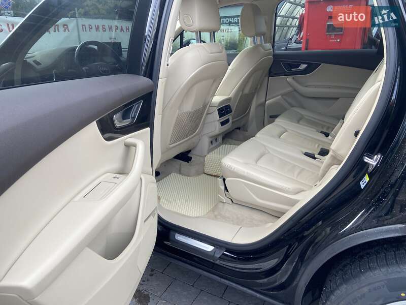 Позашляховик / Кросовер Audi Q7 2019 в Львові