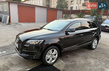 Внедорожник / Кроссовер Audi Q7 2012 в 