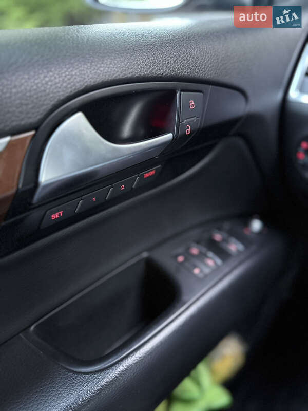 Позашляховик / Кросовер Audi Q7 2012 в Львові