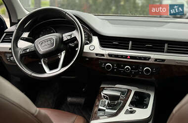 Внедорожник / Кроссовер Audi Q7 2018 в 