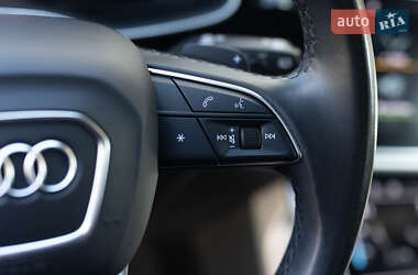 Позашляховик / Кросовер Audi Q7 2022 в 