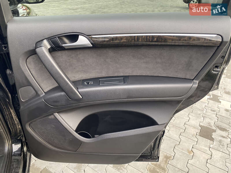 Позашляховик / Кросовер Audi Q7 2013 в Ірпені