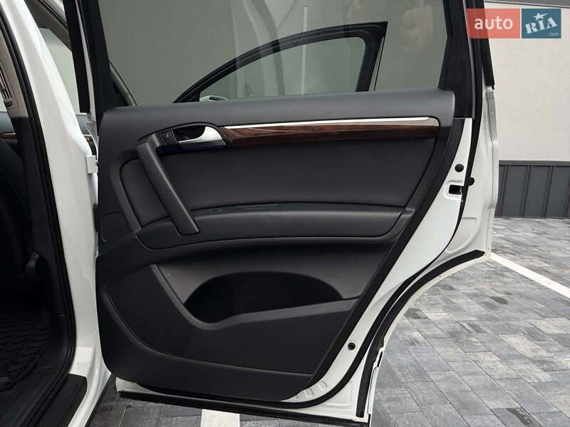 Внедорожник / Кроссовер Audi Q7 2012 в Ровно