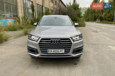 Позашляховик / Кросовер Audi Q7 2016 в 