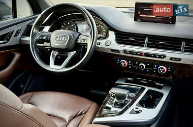 Внедорожник / Кроссовер Audi Q7 2018 в 