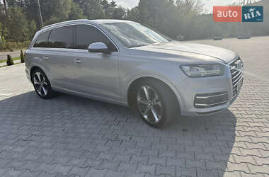 Внедорожник / Кроссовер Audi Q7 2018 в 