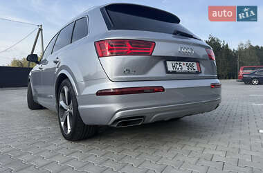 Внедорожник / Кроссовер Audi Q7 2018 в 