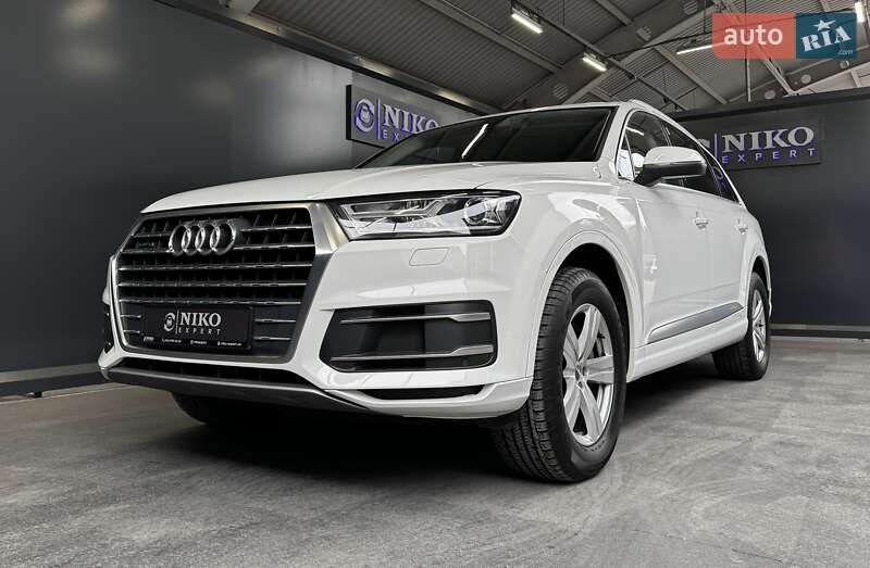 Позашляховик / Кросовер Audi Q7 2018 в Києві