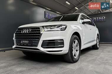 Внедорожник / Кроссовер Audi Q7 2018 в 