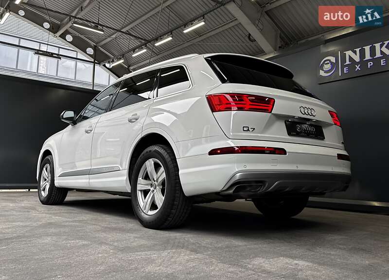 Позашляховик / Кросовер Audi Q7 2018 в Києві