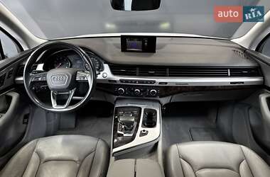 Внедорожник / Кроссовер Audi Q7 2018 в 