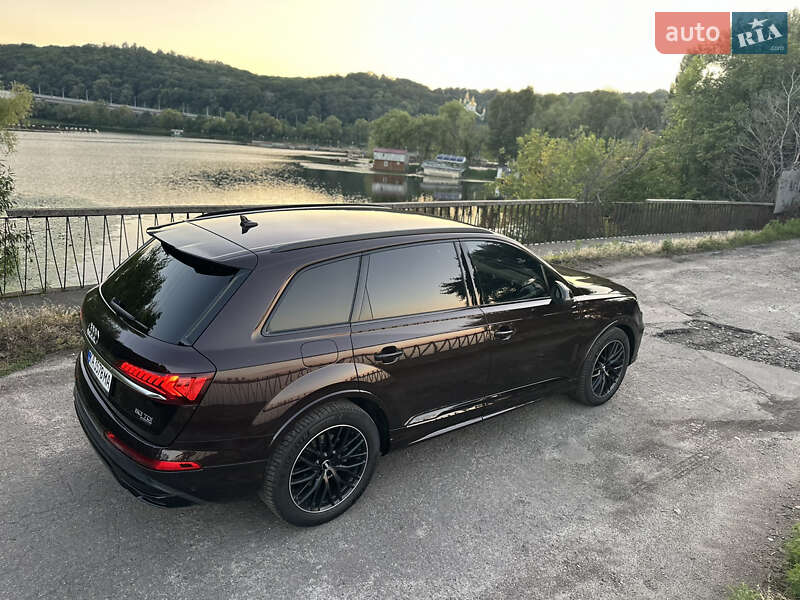 Позашляховик / Кросовер Audi Q7 2020 в Львові