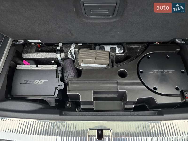 Позашляховик / Кросовер Audi Q7 2016 в Рівному