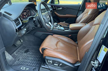 Внедорожник / Кроссовер Audi Q7 2018 в 