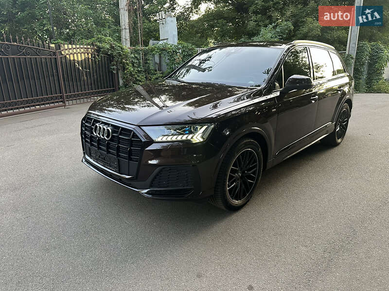 Позашляховик / Кросовер Audi Q7 2020 в Львові
