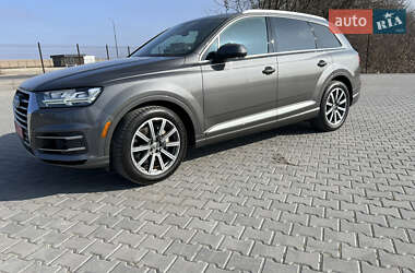 Внедорожник / Кроссовер Audi Q7 2018 в 