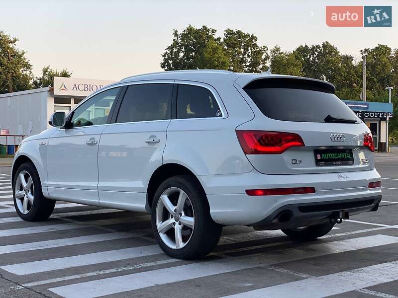 Позашляховик / Кросовер Audi Q7 2013 в Києві