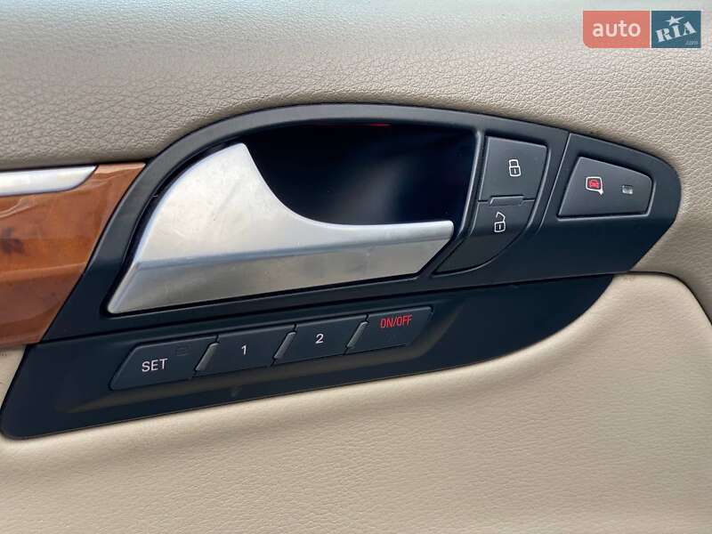 Позашляховик / Кросовер Audi Q7 2013 в Києві