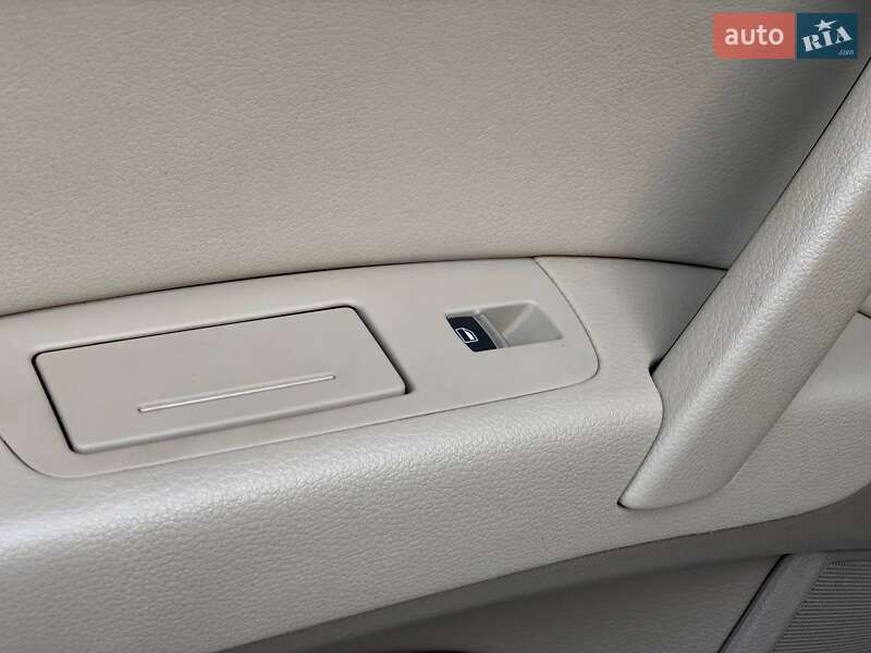 Позашляховик / Кросовер Audi Q7 2013 в Києві