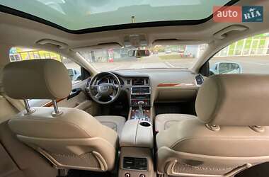 Позашляховик / Кросовер Audi Q7 2013 в 