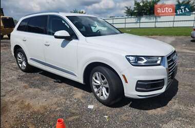 Позашляховик / Кросовер Audi Q7 2018 в 