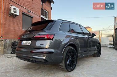 Внедорожник / Кроссовер Audi Q7 2020 в 