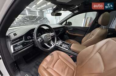 Внедорожник / Кроссовер Audi Q7 2020 в 
