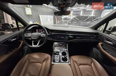 Внедорожник / Кроссовер Audi Q7 2020 в 