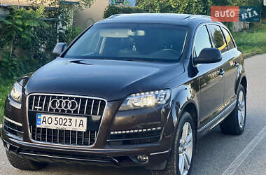 Позашляховик / Кросовер Audi Q7 2009 в 