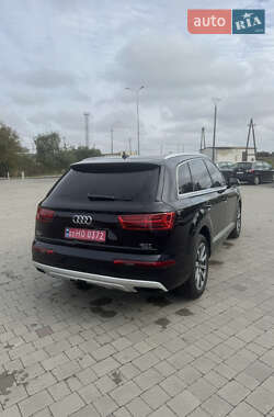 Внедорожник / Кроссовер Audi Q7 2018 в 