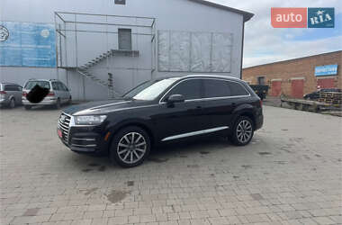 Внедорожник / Кроссовер Audi Q7 2018 в 