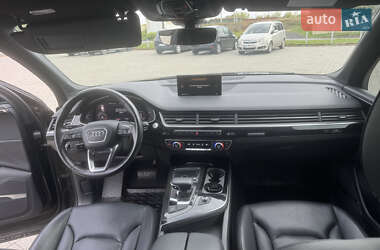 Внедорожник / Кроссовер Audi Q7 2018 в 
