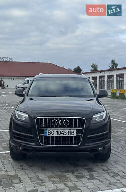Позашляховик / Кросовер Audi Q7 2015 в 