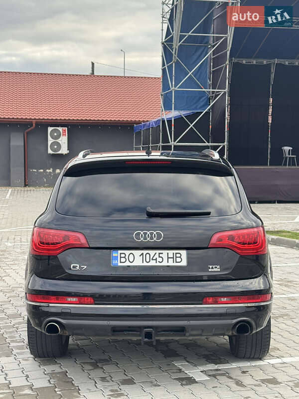 Внедорожник / Кроссовер Audi Q7 2015 в Тернополе