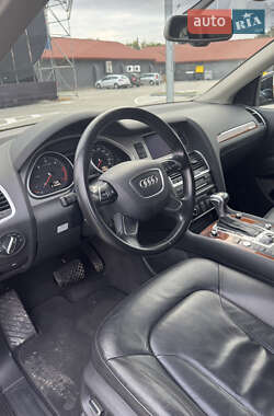 Позашляховик / Кросовер Audi Q7 2015 в 