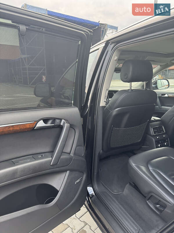 Внедорожник / Кроссовер Audi Q7 2015 в Тернополе