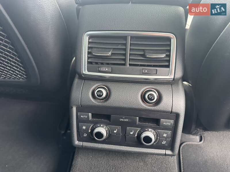 Внедорожник / Кроссовер Audi Q7 2015 в Тернополе