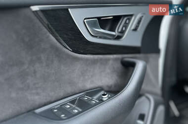 Внедорожник / Кроссовер Audi Q7 2018 в 