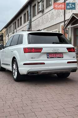 Позашляховик / Кросовер Audi Q7 2017 в 