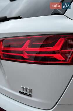 Позашляховик / Кросовер Audi Q7 2017 в 