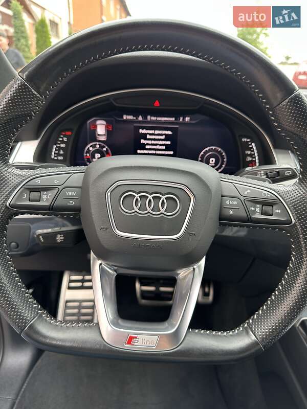 Позашляховик / Кросовер Audi Q7 2017 в Стрию