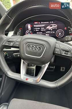Позашляховик / Кросовер Audi Q7 2017 в 