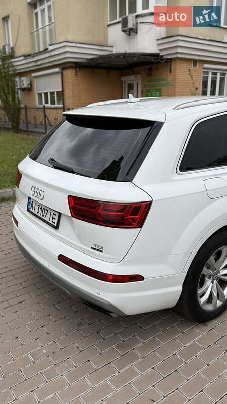 Внедорожник / Кроссовер Audi Q7 2016 в Киеве