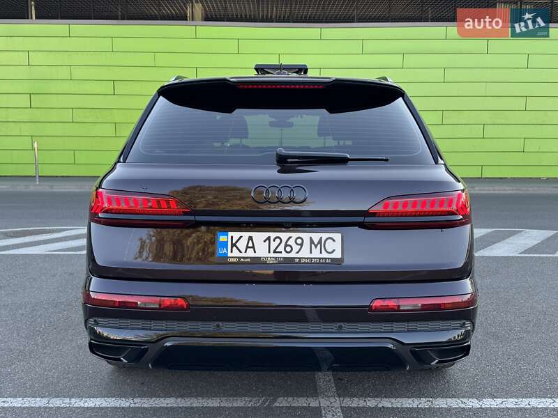 Позашляховик / Кросовер Audi Q7 2022 в Києві