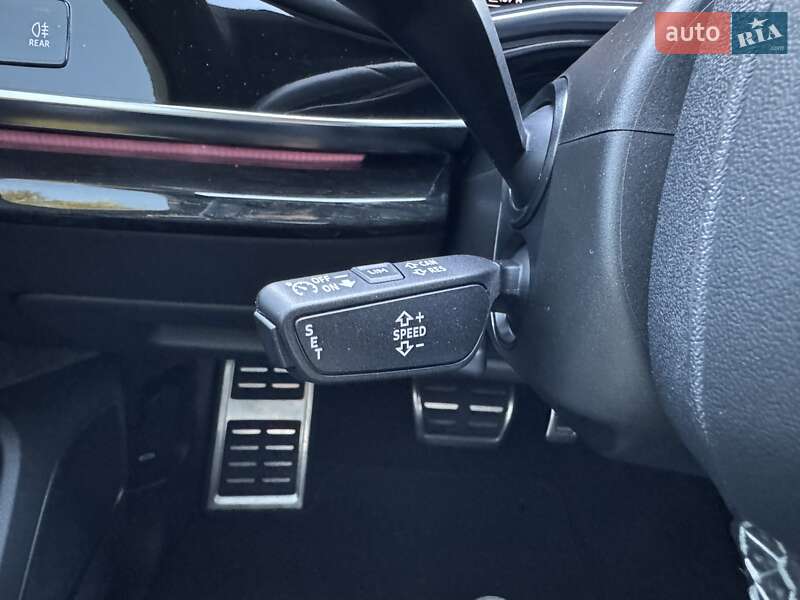 Позашляховик / Кросовер Audi Q7 2022 в Києві