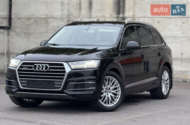 Позашляховик / Кросовер Audi Q7 2015 в 
