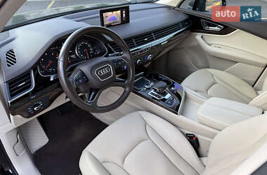 Позашляховик / Кросовер Audi Q7 2015 в 