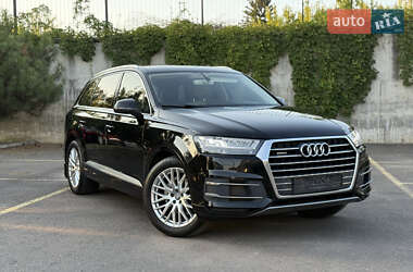 Позашляховик / Кросовер Audi Q7 2015 в 